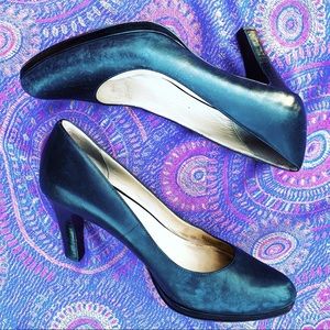 COLE HAAN nike heels shoe 8 M round toe pumps